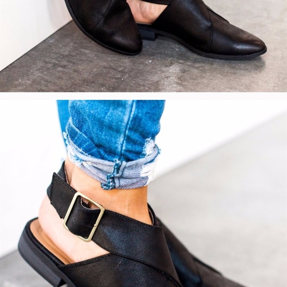 Slip on wrap flats🌼🌼🌼🌸🌸🛍 - Picture 2 of 2